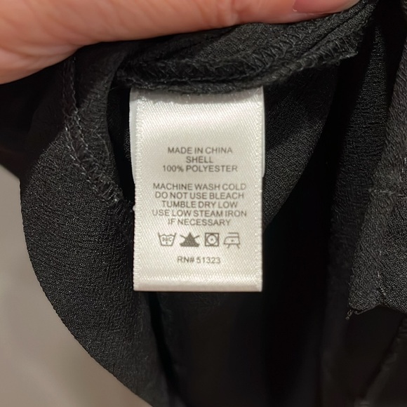 🇪🇸🐠1. State blouse ruffle sleeves keyhole back black XS - Picture 6 of 7